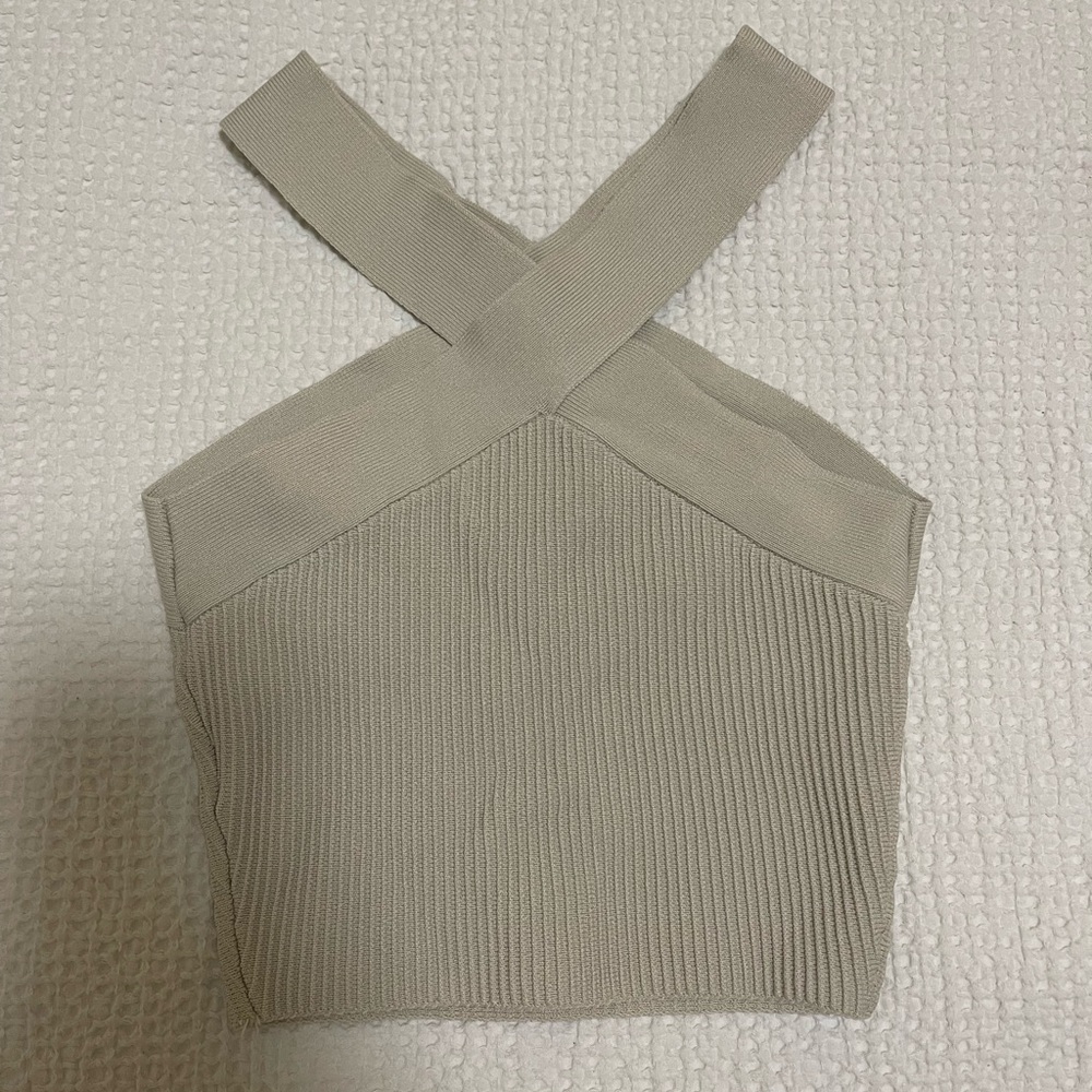 Aritzia Babaton Criss Cross Top